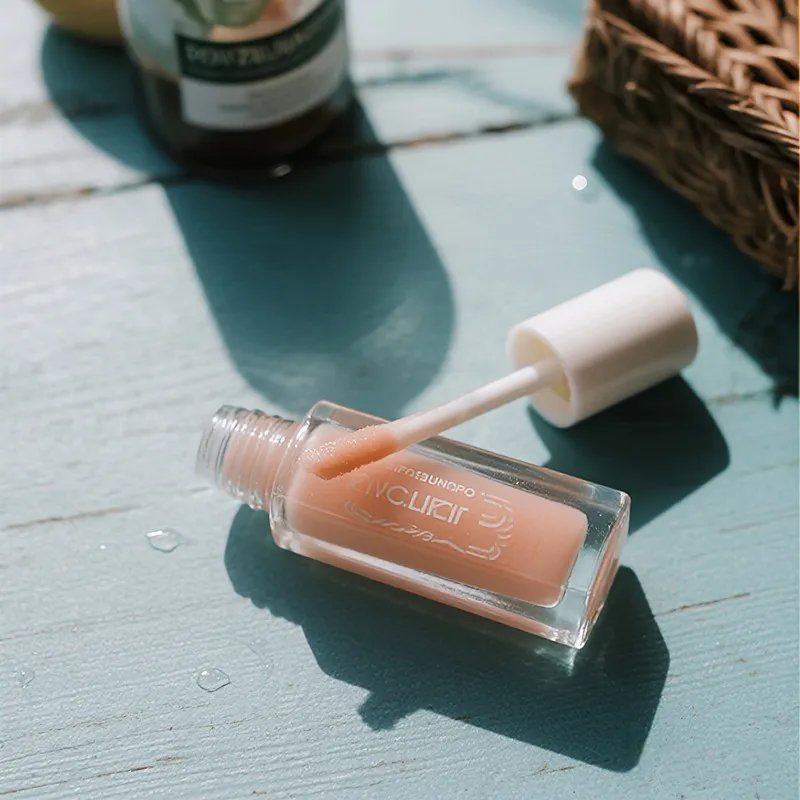 Sglein gwefus clir mewn swmp